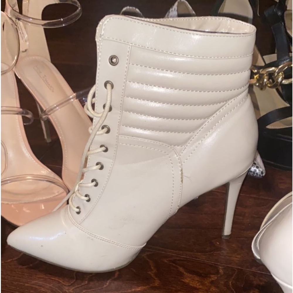 Fall/Winter Beige Heeled Boot 12W